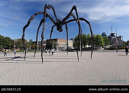 Giant spider statue made by Louise Bourgeois, Ottawa, Ontario Province, Canada, North America.