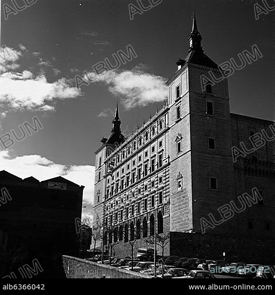 ALONSO COVARRUBIAS. ALCAZAR DE TOLEDO - SIGLO XVI - RENACIMIENTO ESPAÑOL -EDIFICIO RECONSTRUIDO TRAS LA GUERRA CIVIL - FOTOGRAFIA EN BLANCO Y NEGRO - AÑOS 60.