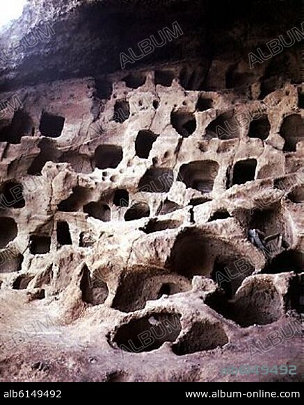 CENOBIO DE VALERON - GRANERO COLECTIVO DE LOS ANTIGUOS CANARIOS SITUADO EN LA MONTAÑA DEL GALLEGO EN SANTA MARIA DE GUIA.