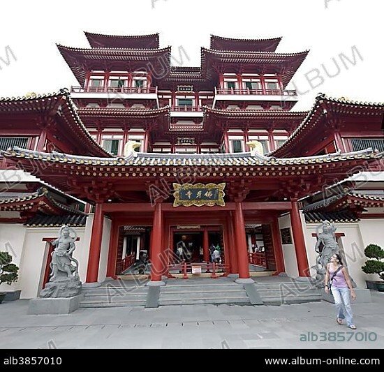 Kwan Im Thong Hood Cho Temple, Waterloo Street, Singapore, Southeast Asia, Asia.