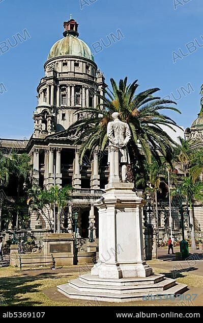 Historic Neo-baroque city hall built in 1910, Durban, Kwazulu-Natal, South Africa, Africa.
