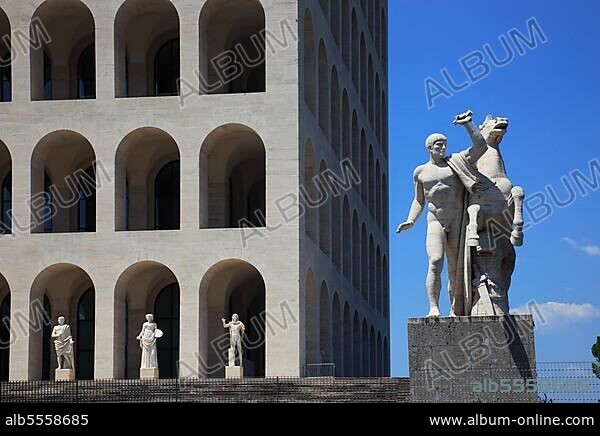 Palazzo della Civilta Italiana, Palast der italienischen Zivilisation, auch Palazzo della Civilta del Lavoro, Colosseo quadrato, Esposizione Universale di Roma, Weltausstellung Rom, EUR, Italien.