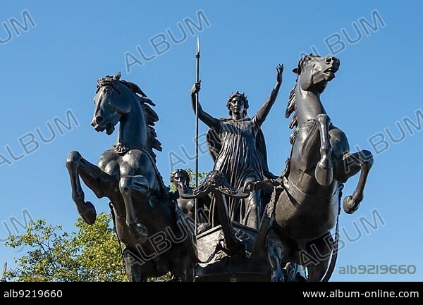 Bronze sculpture by Thomas Thornycroft commemorating Boudicca.