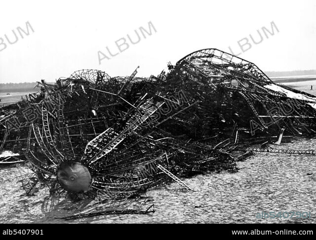 DEATH IN ACTION Scheitehaufen Brennt 激レア Germany, SS. A Waffen-SS Death's Head Visor Cap Insignia