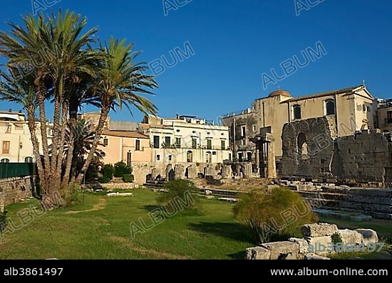 Temple of Apollo in the historic town centre, Ortygia, Syracuse, Province of Syracuse, Sicily, Italy, Europe.