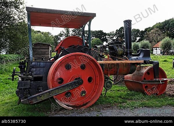 Historic steamroller from the 30's, B. Ruthemeyer-Soest, 'Niederrheinisches Freilichtmuseum Grefrath Museum', Lower Rhine region, North Rhine-Westphalia, Germany, Europe.