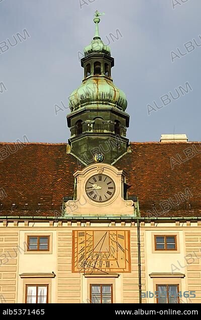 Sun dial, astronomical clock, clock tower, Amalienburg, Hofburg, Vienna, Austria, Europe.