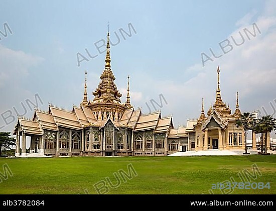 Wat Non Kum Temple, Sikhiu, near Korat, Nakhon Ratchasima Province, Isan, Isaan, Thailand, Asia.