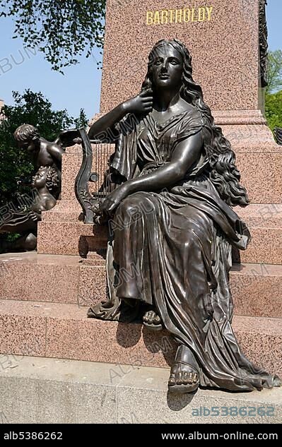 Muse, figure on the monument to Felix Mendelssohn Bartholdy, Leipzig, Saxony, Germany, Europe.