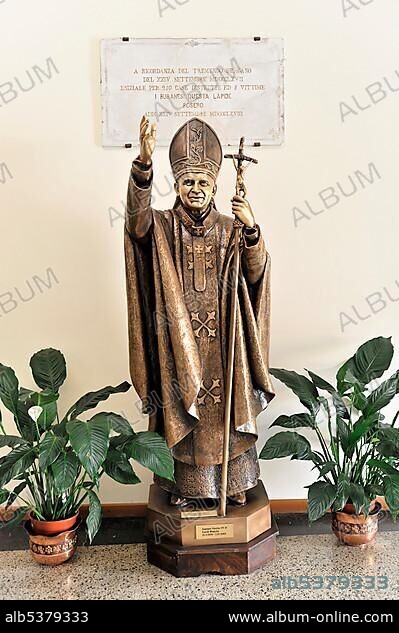 Statue of Pope John Paul II, Church of San Martino Vescovo, Burano, Venice, Veneto region, Italy, Europe.