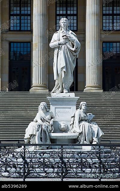 Gendarmenmarkt, Schiller Statue in front of Konzerthaus Berlin concert house, Friedrichstadt, Berlin, Germany, Europe., Europe.