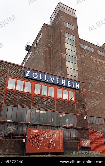 Coking plant, entrance, Zollverein Coal Mine Industrial Complex, Essen-Stoppenberg, Ruhr area, North Rhine-Westphalia, Germany, Europe.