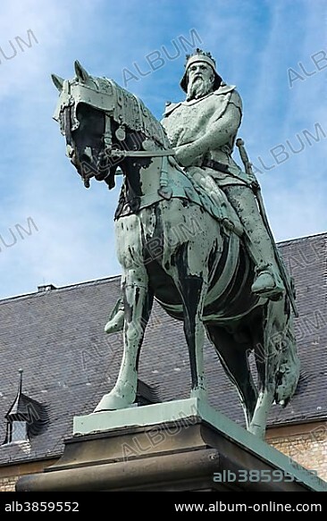 Equestrian statue of Emperor Frederick Barbarossa, Kaiserpfalz, imperial palace, Goslar, Harz, Lower Saxony, Germany, Europe.