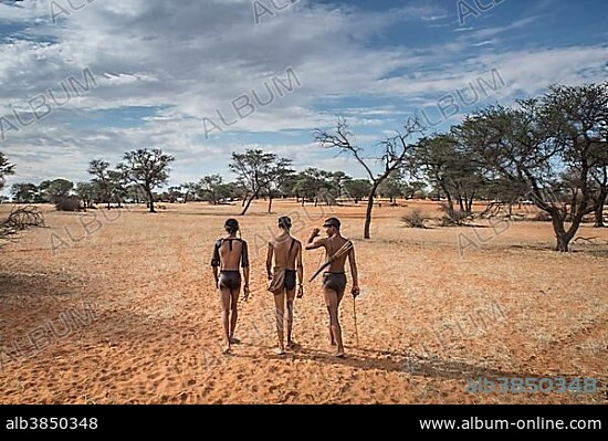 Kung Bushmen in the Kalahari, Zebra Lodge, Hardap Region, Namibia, Africa.