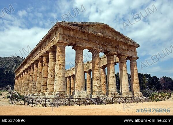 Ancient Greek Doric temple, Segesta, archaeological site, Sicily, Italy, Europe.