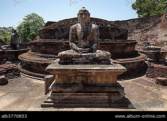 Buddha statue in Vatadaga, terrace, Tooth Relic, Dalada Maluwa, ancient royal city, Sacred City, Polonnaruwa, North Central Province, Sri Lanka, Asia.