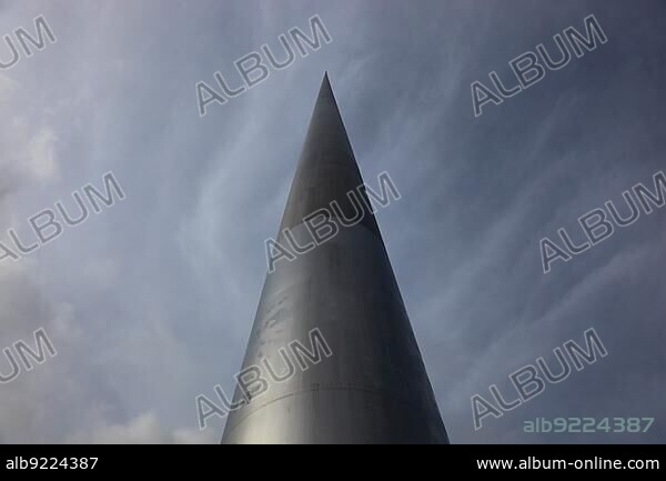 The Spire, a monument and landmark of Dublin, Monument of Light, Needle of Steel Architectural practice Ian Ritchie Architects, Ireland, Spire of Dublin, the Monument of Ligh, An Tur Solais, a large, stainless steel, pin-like monument 120 metres in height, Dublin, Ireland, Europe.