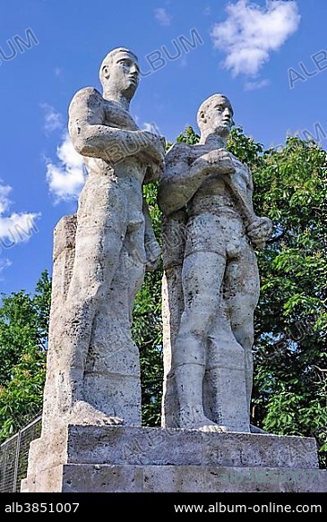 Monumental sculptural group Die Staffelläufer, 1937, by Karl Albiker on behalf of the Nazis, Reichssportfeld, today Olympic Park, Olympiastadion, Berlin, Germany, Europe.