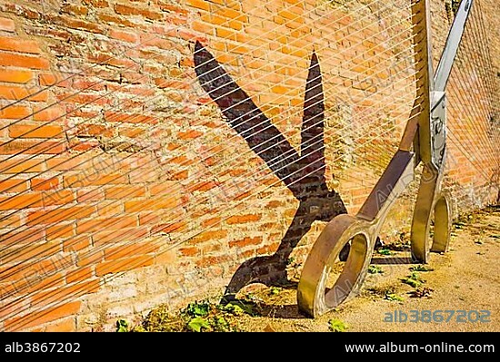 Berblinger sculpture, Tailor of Ulm by Johannes Pfeiffer, Ulm, Baden-Württemberg, Germany, Europe.