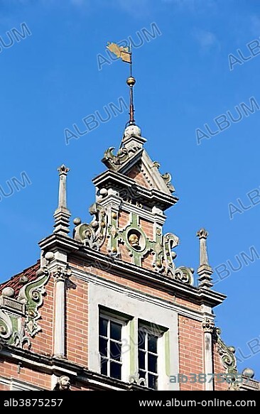 Leisthaus, gable facade and decoration, Municipal Museum, Weser Renaissance, Hamelin, Lower Saxony, Germany, Europe.
