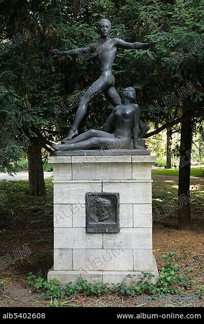 Heinrich Heine monument, Taunusanlage park, Frankfurt am Main, Hesse, Germany, Europe.