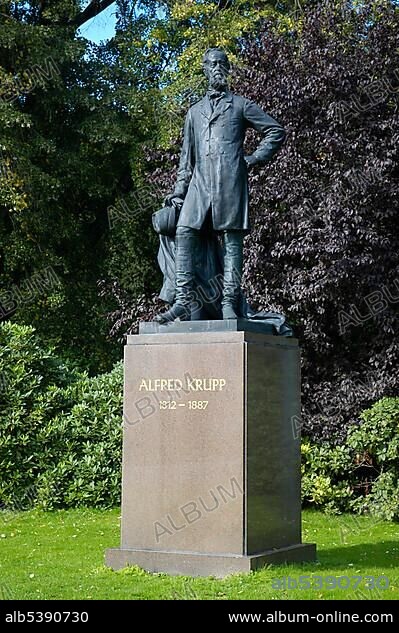 Alfred Krupp Memorial in the park of Villa Huegel, Essen, Ruhrgebiet, North Rhine-Westphalia, Germany, Europe.