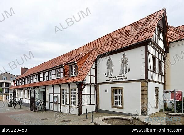 Tüöttenmuseum Mettingen, housed in the former Telsemeyer inn and hotel. The museum displays exhibits on the history of the Tödden trade (also known as Tüötten or Tiötten trade), a tradition of wandering merchants that was widespread in the region in the 17th and 18th centuries. The building forms an ensemble with the town hall and the tourist information office.
