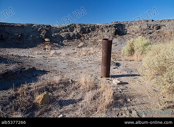 The site of Lakeview Gusher #1, the world's largest accidental oil spill; beginning in March 1910, the Union Oil Company well spilled nine million barrels of oil until it was brought under control 18 months later, Taft, California, USA, North America.