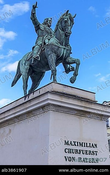 Equestrian statue of Maximilian I, Elector of Bavaria, 1573-1651, Munich, Bavaria, Germany, Europe.