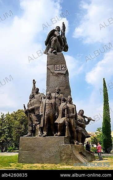 Independence monument with Ismail Qemali, Vlorë, Vlorë, Qark Vlorë, Albania, Europe.