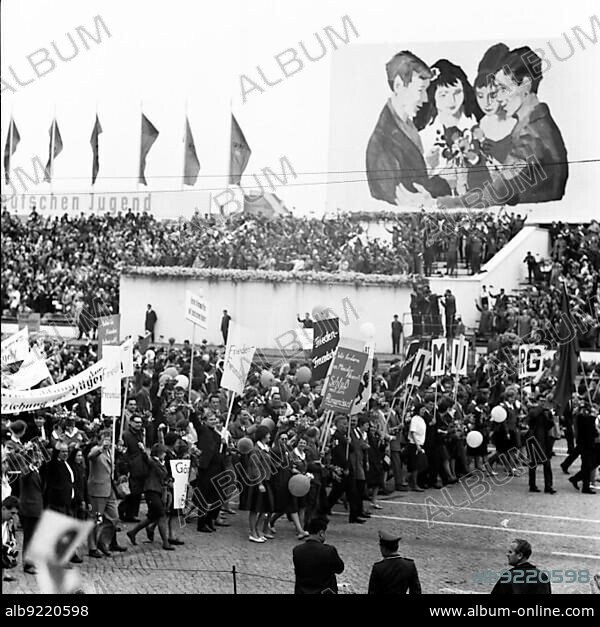 GDR, German Democratic Republic, Berlin (East) : The German Meeting of the Free German Youth (FDJ) of the GDR with All-German Participation on 16. 5. 1964 in East Berlin.