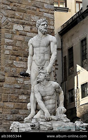 Hercules and Cacus, statue by Baccio Bandinelli, Piazza della Signoría, Florence, Tuscany, Italy, Europe.