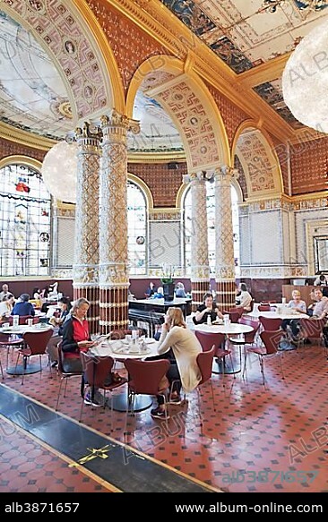 Cafeteria, Victoria and Albert Museum, Kensington, London, England, United Kingdom, Europe.
