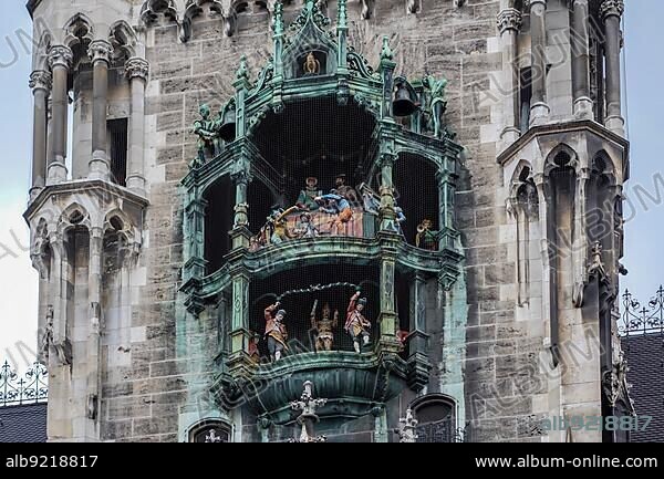 The Rathaus-Glockenspiel in Munich.