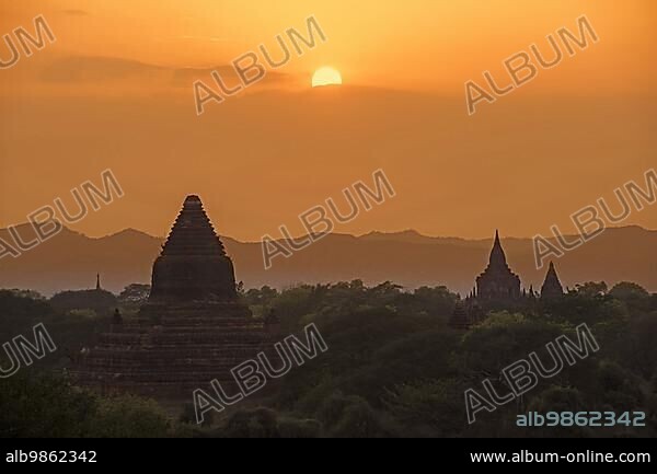 Buddhist temples and pagodas at sunset in the ancient city Bagan, Pagan, Mandalay Region, Myanmar, Burma, Asia.