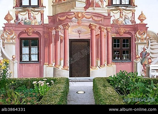Pilatushaus with Lüftlmalerei, Oberammergau, Upper Bavaria, Bavaria, Germany, Europe.
