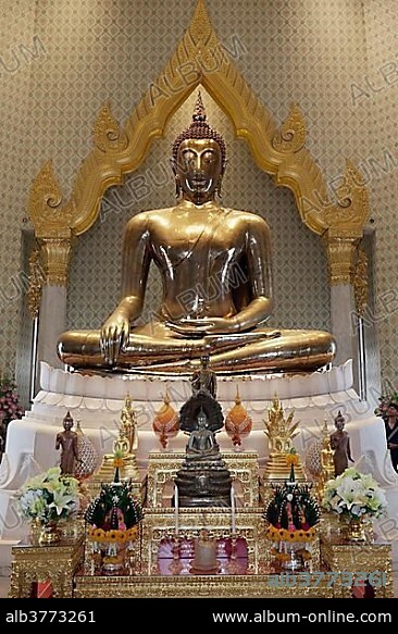 World's largest solid gold Buddha statue, temple of the Golden Buddha, Wat Traimit, Samphanthawong, Bangkok, Thailand, Asia.