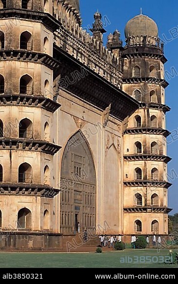 Gol Gumbaz, tomb or mausoleum of Mohammed Adil Shah, Bijapur, Karnataka, South India, India, Asia.