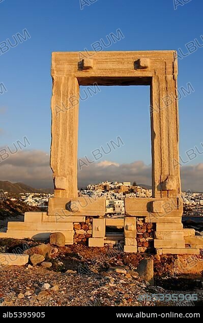 Portara of Naxos, Temple of Apollo, Naxos, Cyclades, Greece, Europe.