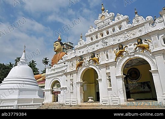 Tallest buddha statue in Sri Lanka, Wewurukannala Vihara Temple, Dikwella, Sri Lanka, Asia, PublicGround, Asia.