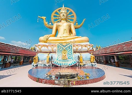 Big Buddha statue at the Wat Phra Yai Ko Pan Temple in Ban Bo Phut, Ko Samui, Thailand, Asia.