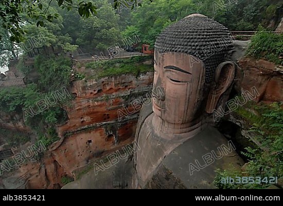 The Leshan Giant Buddha, which at 71 m or 233 ft is the tallest stone Buddha statue in the world, Leshan, Sichuan Province, China, Asia.