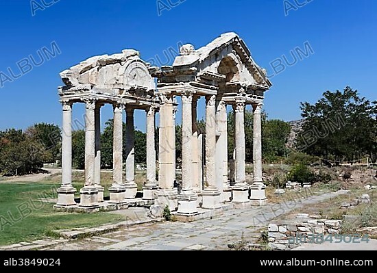 Tetrapylon or Propylon at the ancient archaeological site of Aphrodisias, Geyre, Karacasu, Aydin, Western Turkey, Turkey, Asia.