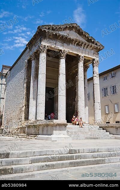 Temple of Augustus, Augustov hram, Forum Square, Pula, Istria, Croatia, Europe.