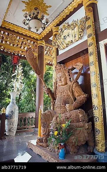 Chinese figure of a deity, made of wood, Phat Tich, Chinese temple, Vientiane, Laos, Indochina, Asia.
