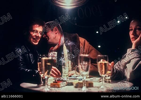Germany, Berlin, 02.11.1990, pub, restaurant, restaurant 1900, at Kollwitzplatz, Mitte: puppeteer Klaus Breuing, Europe.
