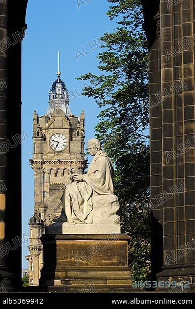 Scott Monument and Balmoral Hotel tower at back, Princes Street, Edinburgh, Lothian Region, Scotland, United Kingdom, Europe.