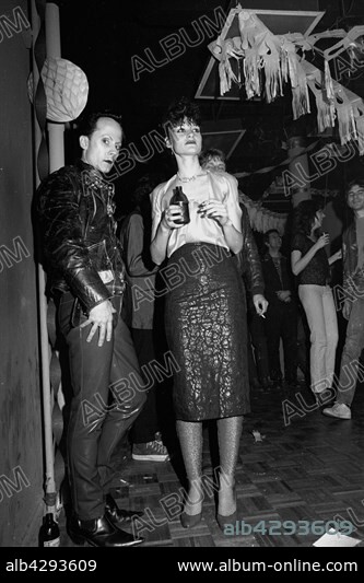 German singers Klaus Nomi and Karin Luner.. Mudd Club, New York, 1978.