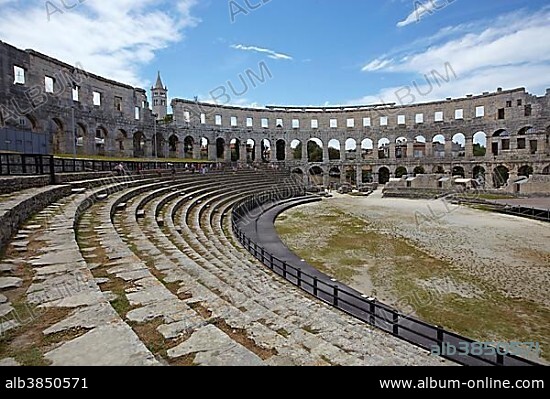 Amphitheatre, Pula Arena, Pula, Croatia, Europe.