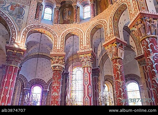 Saint Austremoine Church, Romanesque style, Issoire, Puy de Dome, Auvergne, France, Europe.